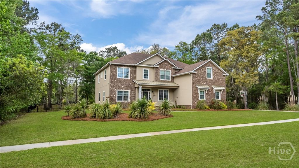 Photo of 220 Saint Catherine Circle, Richmond Hill, GA 31324 (MLS # SA352389)