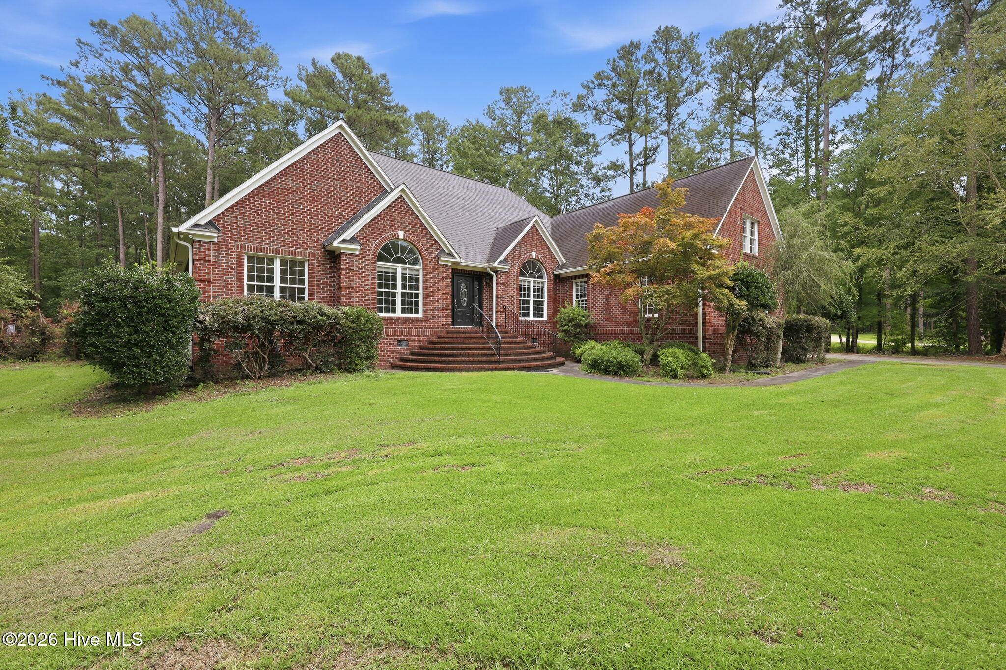 407 Rustic Court