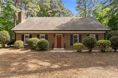 Homes For Sale - 1123 N Fort Bragg Road<br/> Moore County, Southern Pines, NC 28387