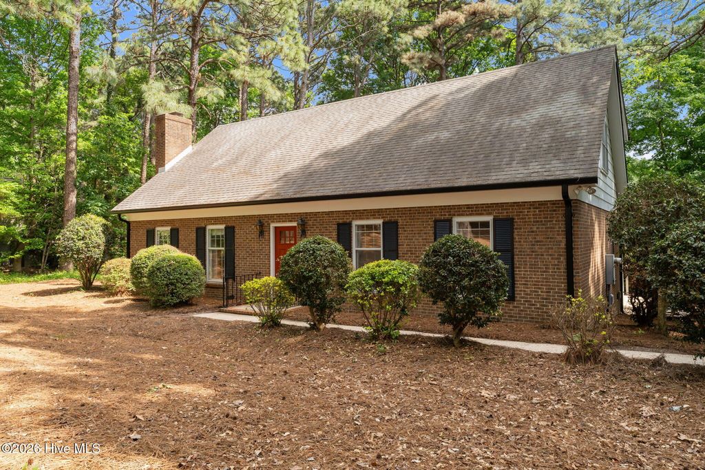 Photo of 1123 N Fort Bragg Road, Southern Pines, NC 28387 (MLS # 100569611)