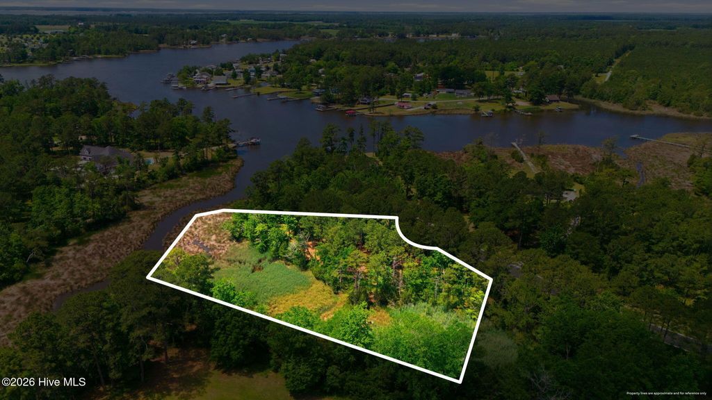 Photo of 960 Southern Plantation Drive N, Oriental, NC 28571 (MLS # 100576847)