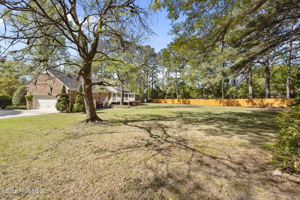 Photo of 904 Hidden Drive, New Bern, NC 28562 (MLS # 100565057)