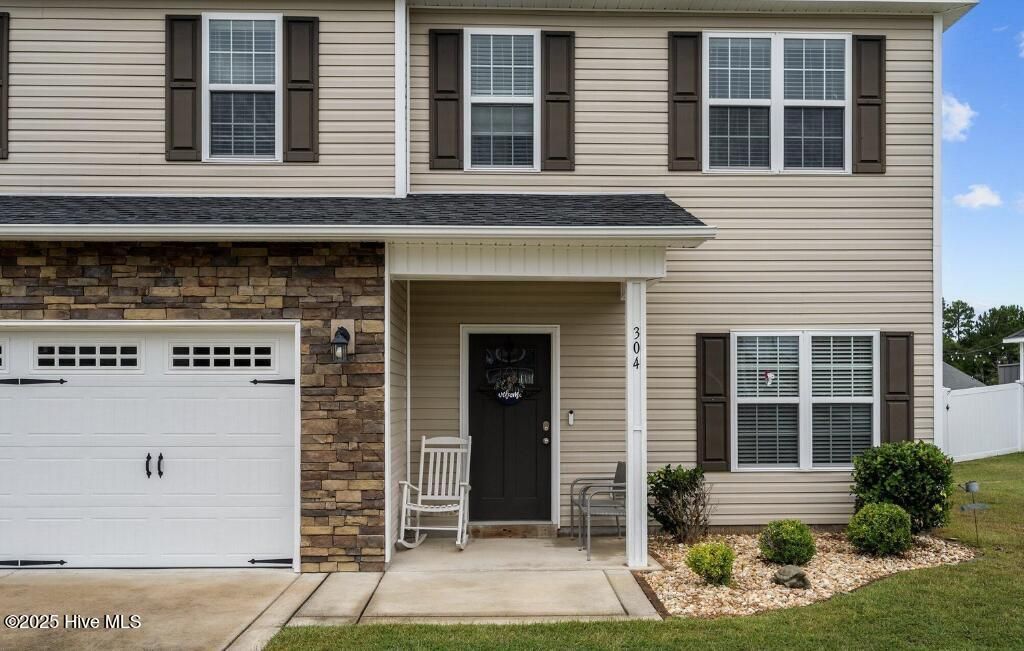 Photo of 304 Little Egret Lane, Swansboro, NC 28584 (MLS # 100546507)