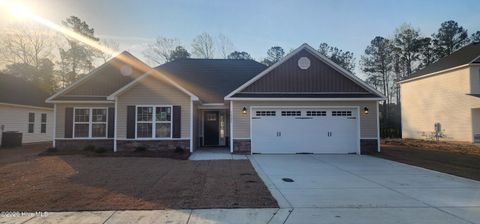 Homes For Sale - 1021 Croaker Court<br/> New Bern, NC 28562