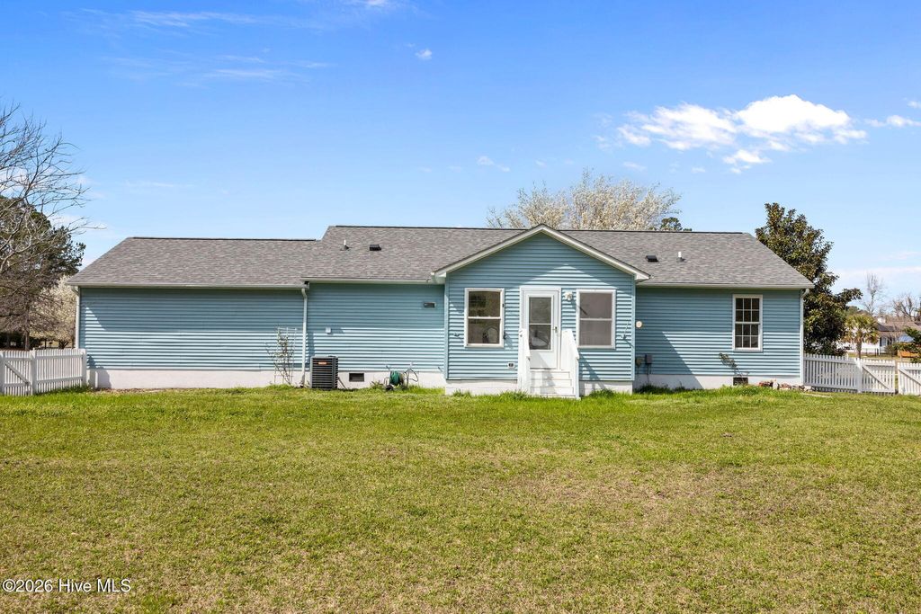 Photo of 236 Bobbys Drive, Newport, NC 28570 (MLS # 100560242)