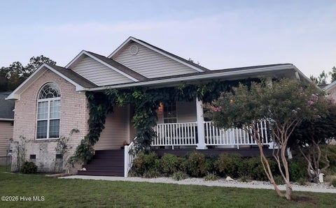 Photo of 227 E Ivybridge Drive, Hubert, NC 28539 (MLS # 100605412)