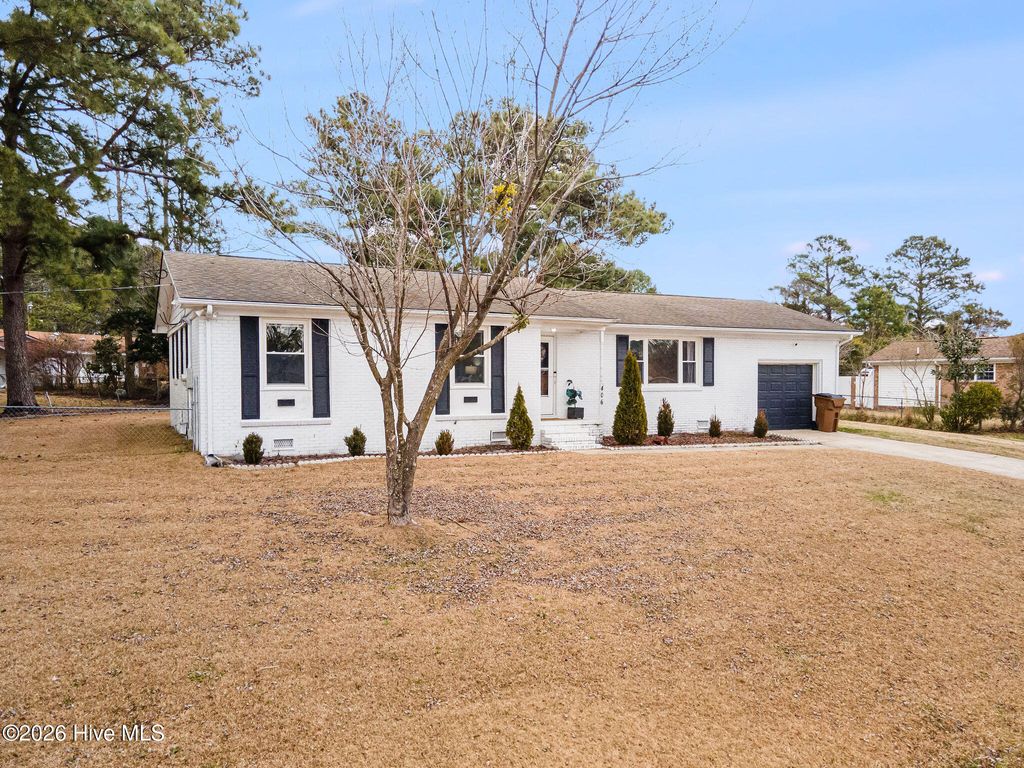 Photo of 406 Maplehurst Drive, Jacksonville, NC 28540 (MLS # 100555937)