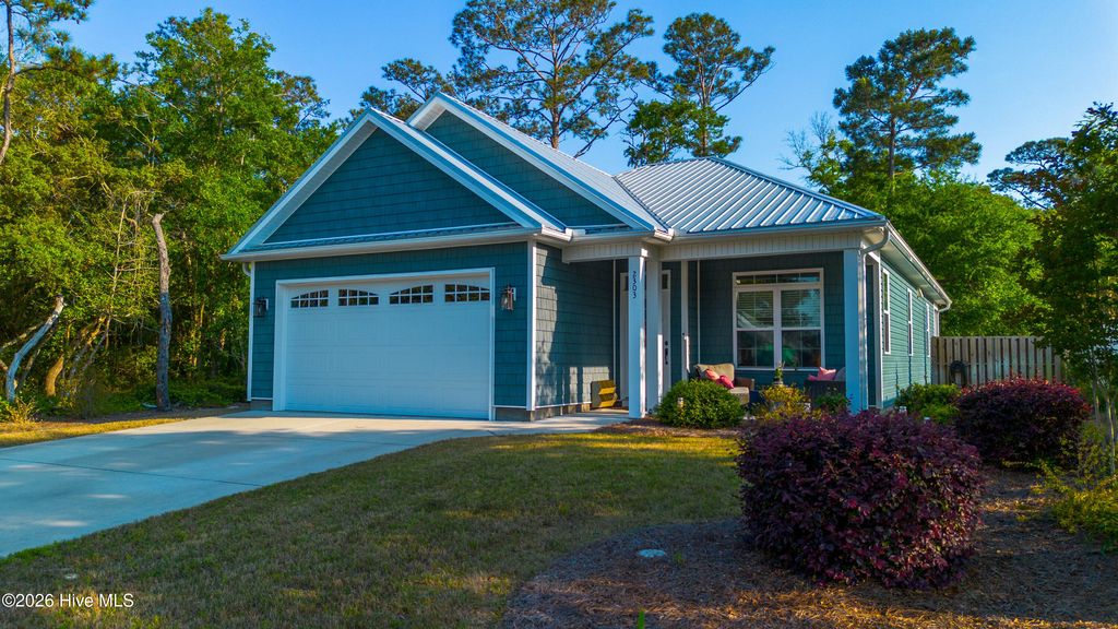 Photo of 2303 W Oak Island Drive, Oak Island, NC 28465 (MLS # 100570051)