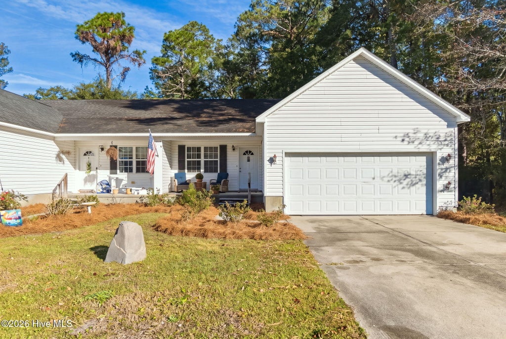 Photo of 127 Fort Benjamin Road, Newport, NC 28570 (MLS # 100613270)