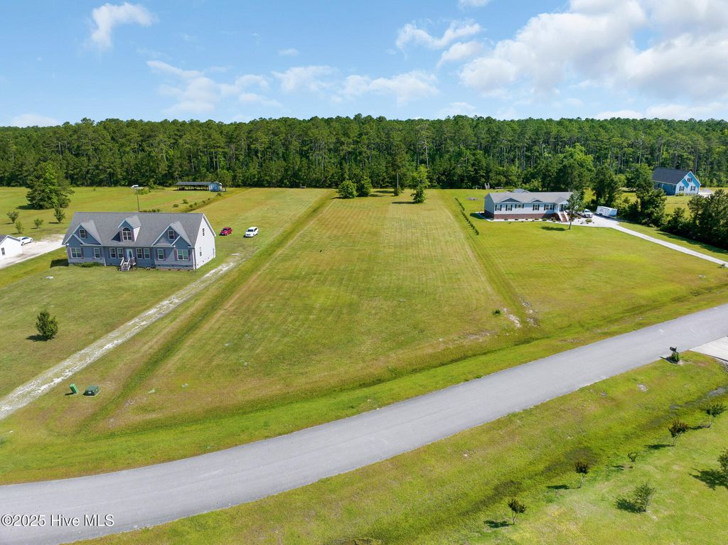 Photo of 303 Mayflower Drive, Newport, NC 28570 (MLS # 100512782)