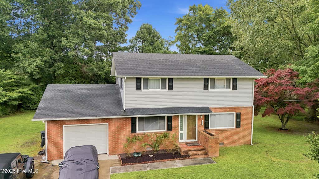 Photo of 1700 Crescent Drive, Elizabeth City, NC 27909 (MLS # 100590920)