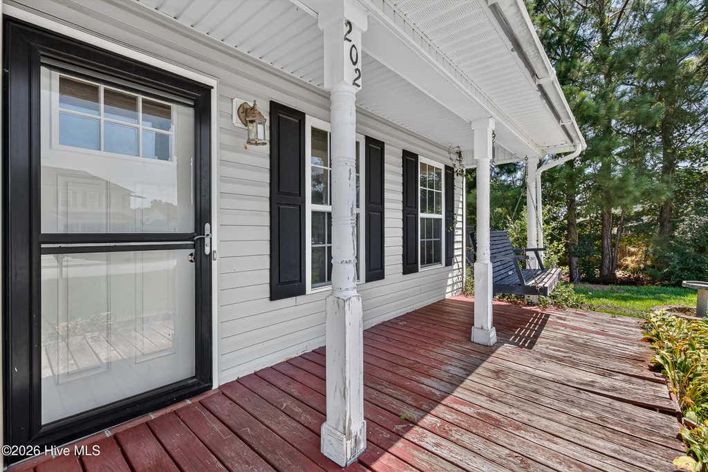 Photo of 202 Halibut Court, Maysville, NC 28555 (MLS # 100598580)
