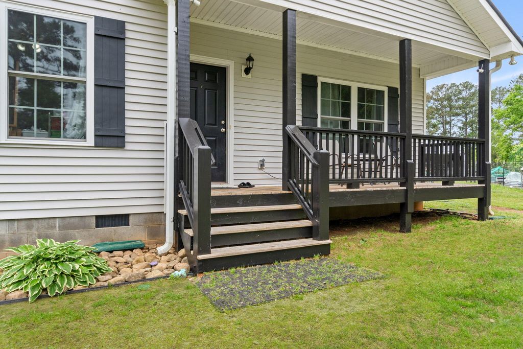 Photo of 843 Us-25, Edgefield, SC 29824 (MLS # 554256)