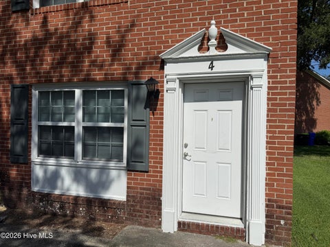 Townhouse For Rent - 309 Jones Avenue #4<br/> Carteret County, Beaufort, NC 28516