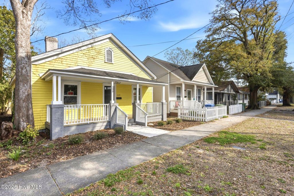 Photo of 209 S 13th Street, Wilmington, NC 28401 (MLS # 100562420)