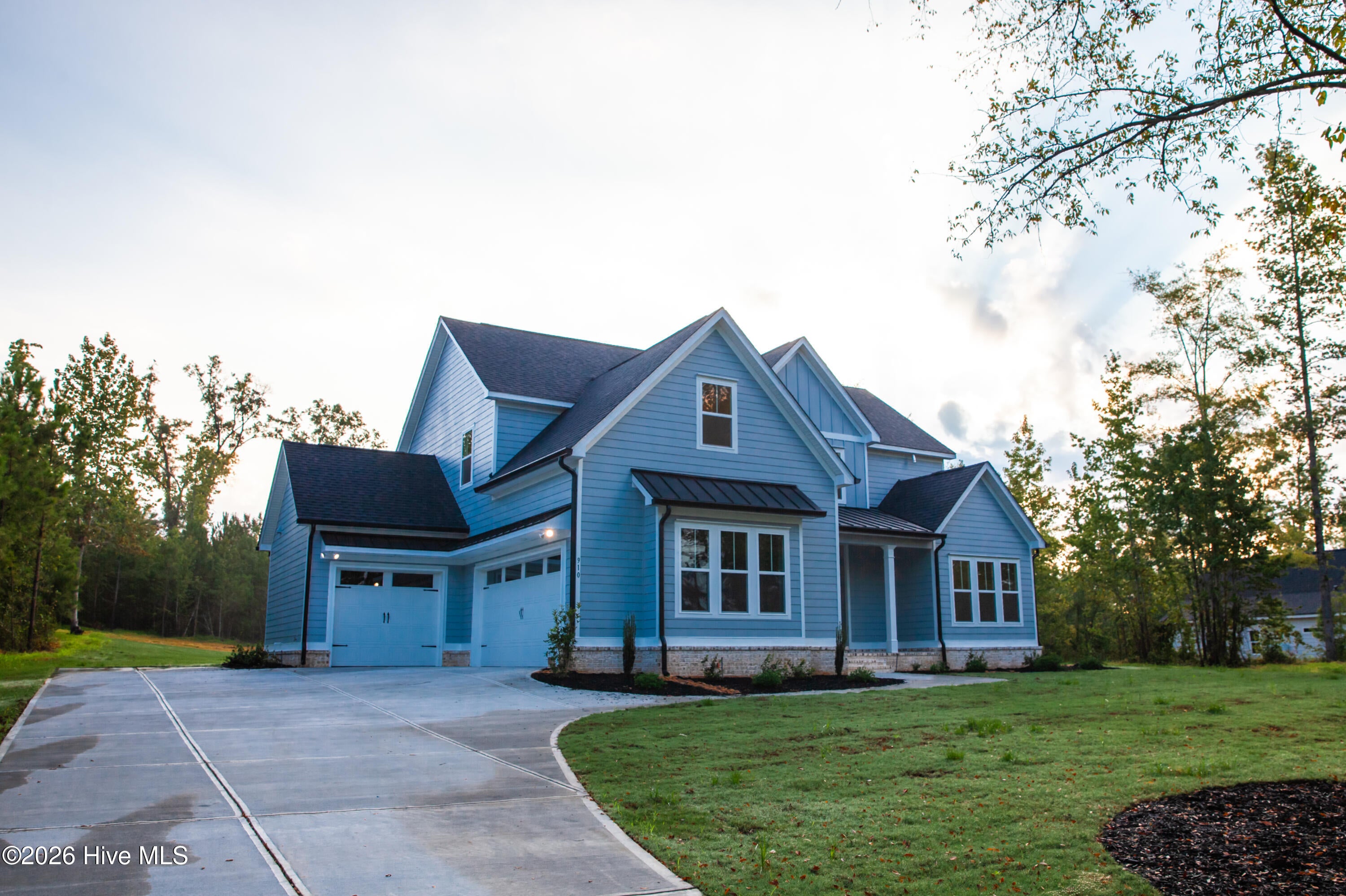 910 Fairbourne Drive