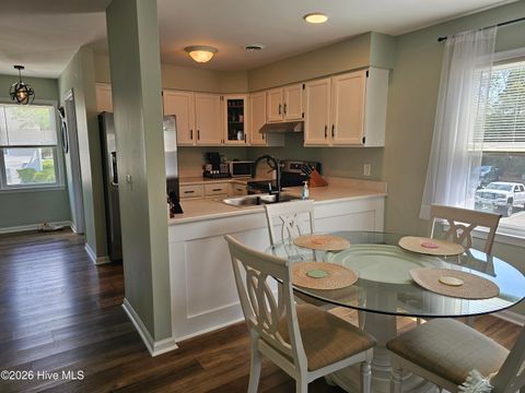 Tiny photo for 2712 S 17th Street #Apt C, Wilmington, NC 28412 (MLS # 100564512)