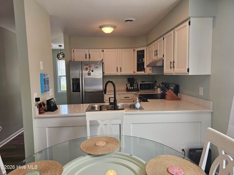 Tiny photo for 2712 S 17th Street #Apt C, Wilmington, NC 28412 (MLS # 100564512)