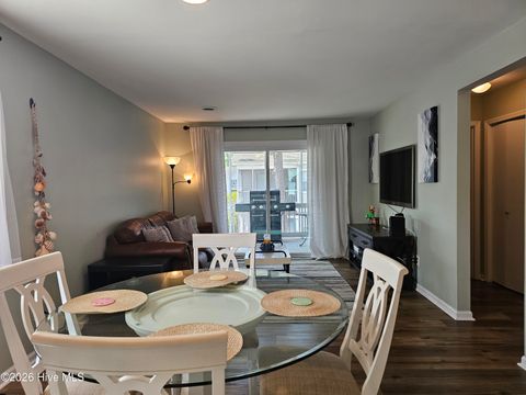 Tiny photo for 2712 S 17th Street #Apt C, Wilmington, NC 28412 (MLS # 100564512)