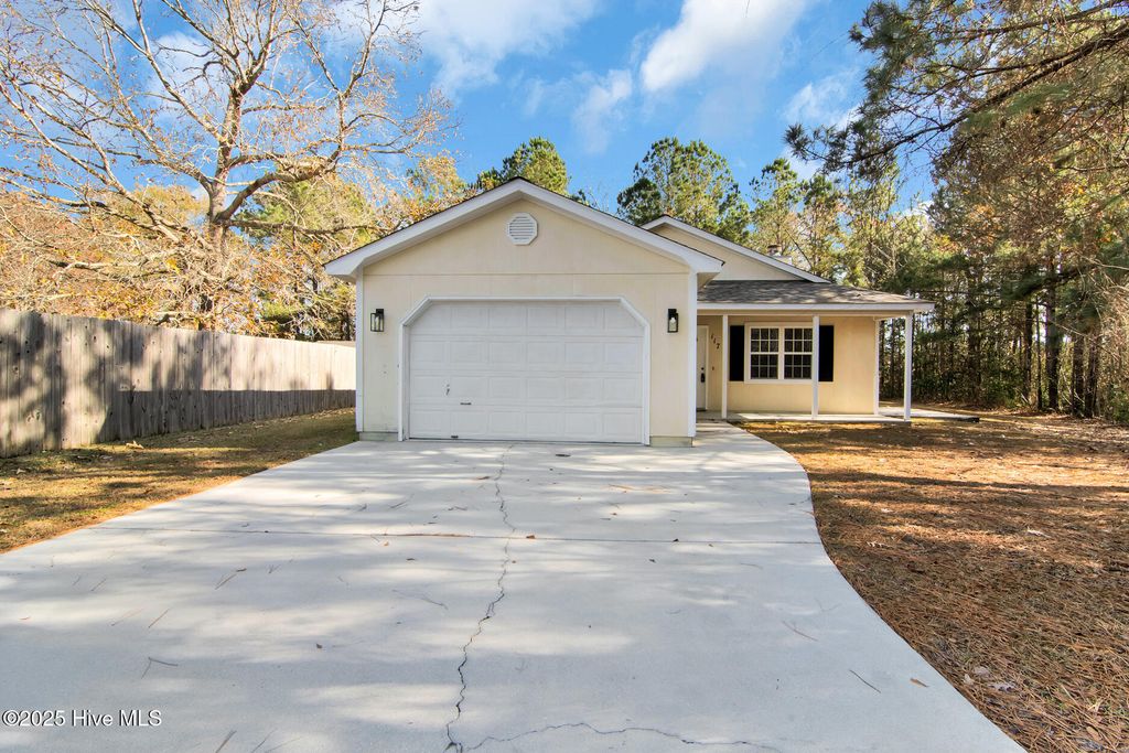 Photo of 117 Foxlair Drive, Hubert, NC 28539 (MLS # 100545969)