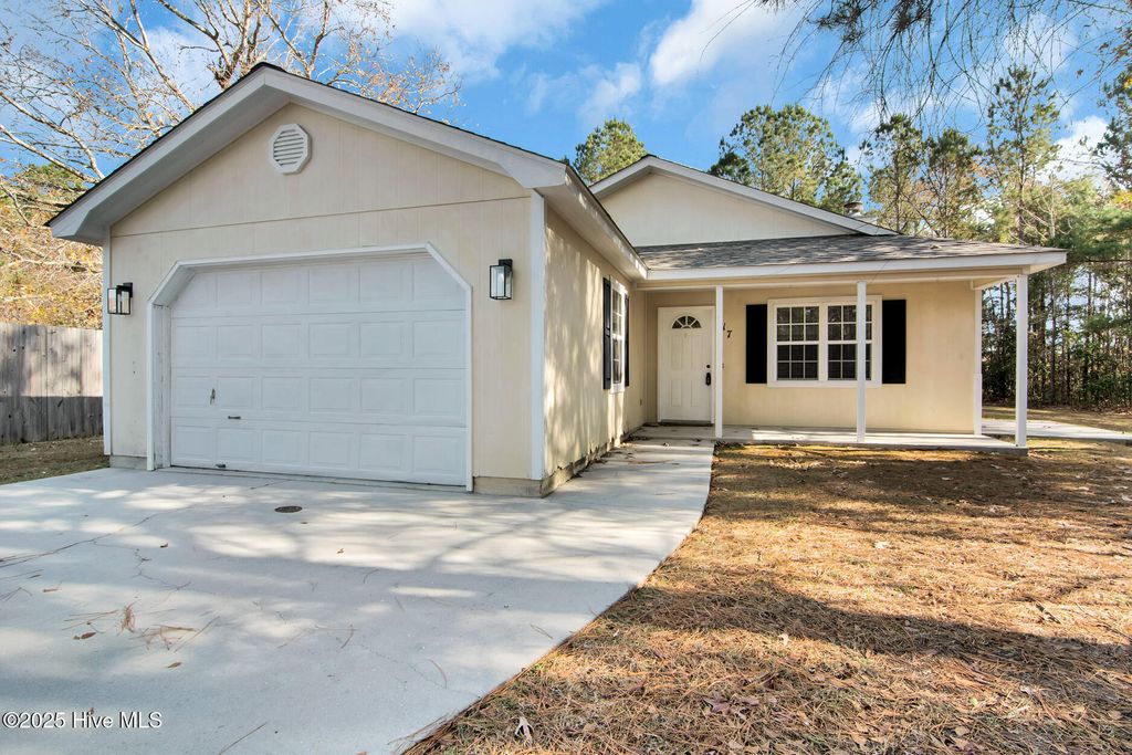 Photo of 117 Foxlair Drive, Hubert, NC 28539 (MLS # 100545969)