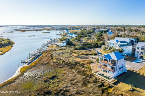 Tiny photo for 113 Diamond Point Court, Surf City, NC 28445 (MLS # 100544743)