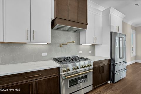 Tiny photo for 113 Diamond Point Court, Surf City, NC 28445 (MLS # 100544743)