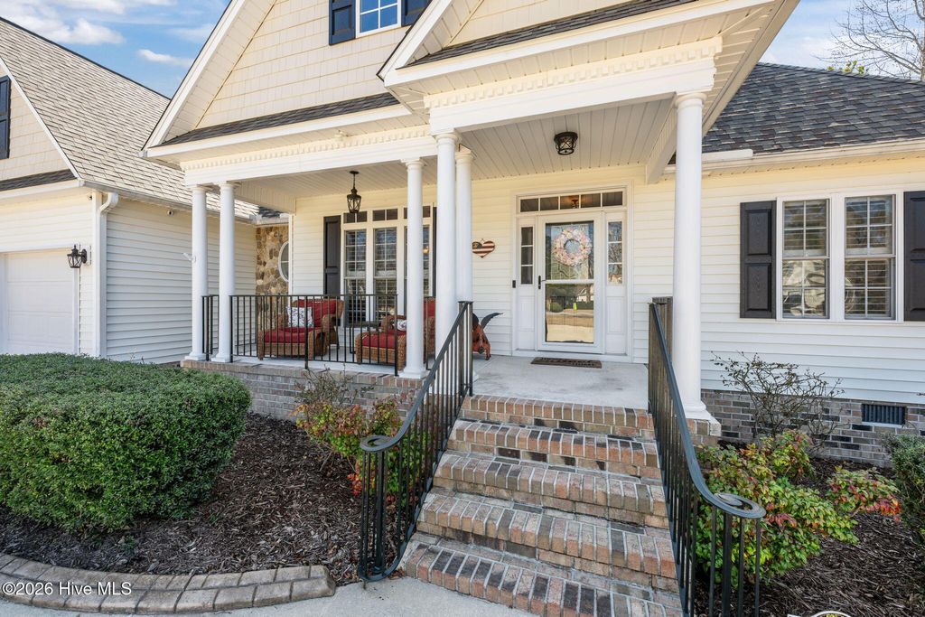 Photo of 110 Faldo Lane, New Bern, NC 28560 (MLS # 100557564)