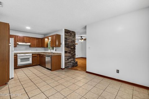 Tiny photo for 605 Greystone Avenue, Jacksonville, NC 28540 (MLS # 100545266)