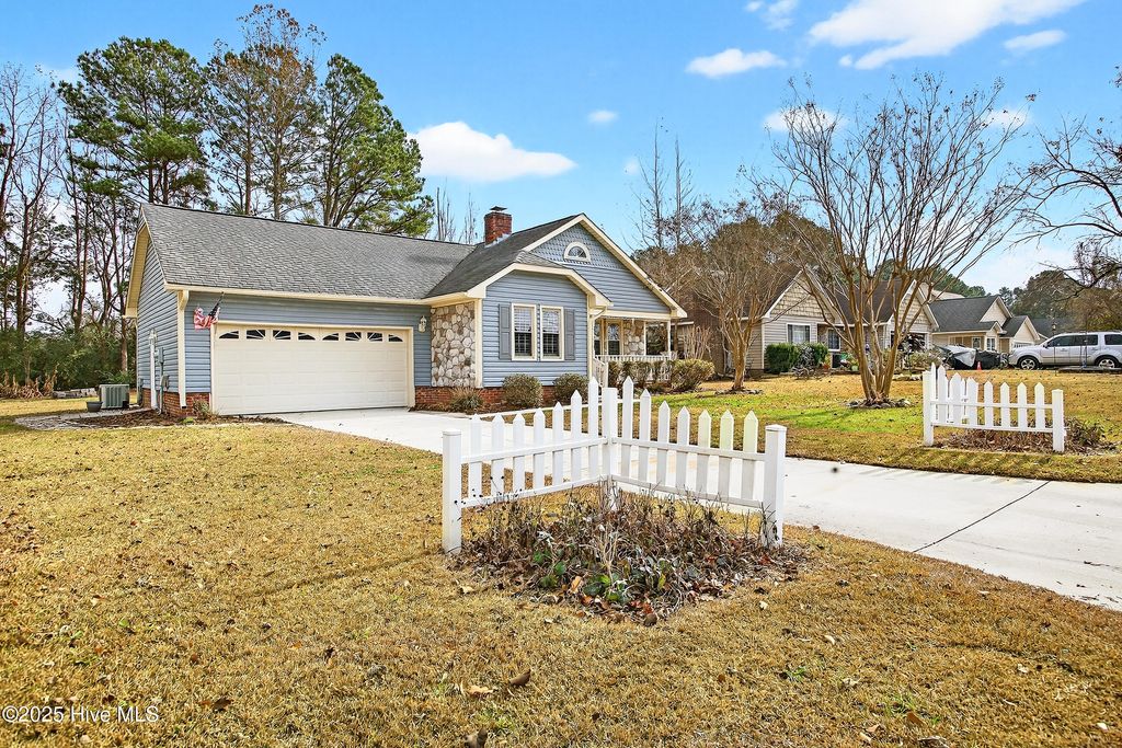 Photo of 605 Greystone Avenue, Jacksonville, NC 28540 (MLS # 100545266)