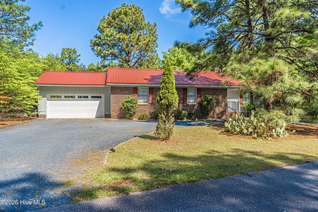 Photo of 101 Swan Run Court, Seven Lakes, NC 27376 (MLS # 100568117)