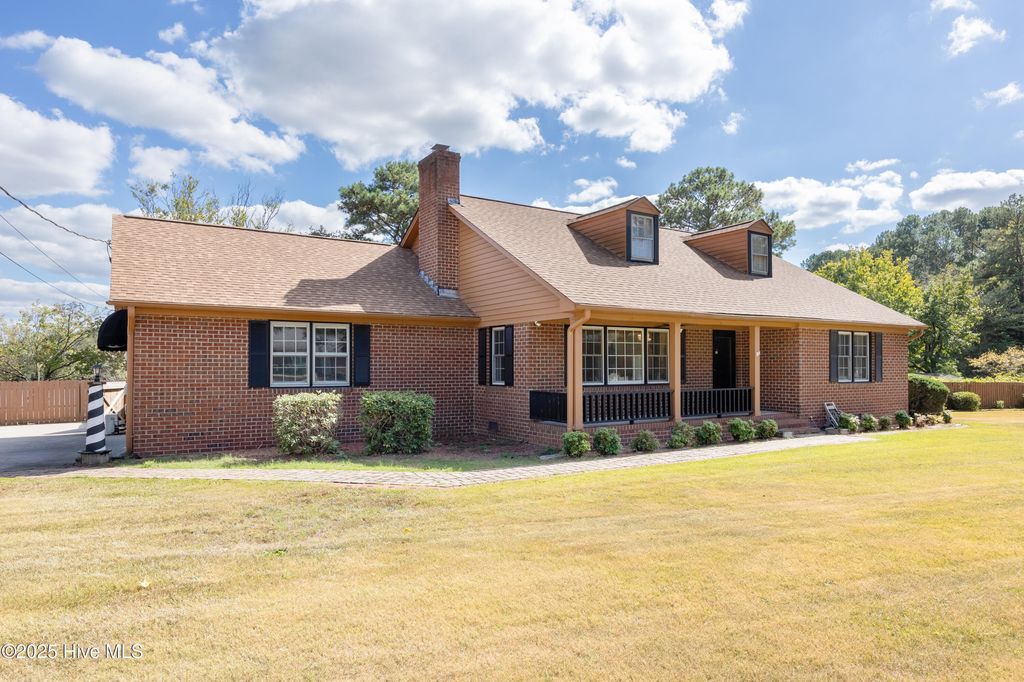 Photo of 4853 Lakeview Road, Elm City, NC 27822 (MLS # 100535908)