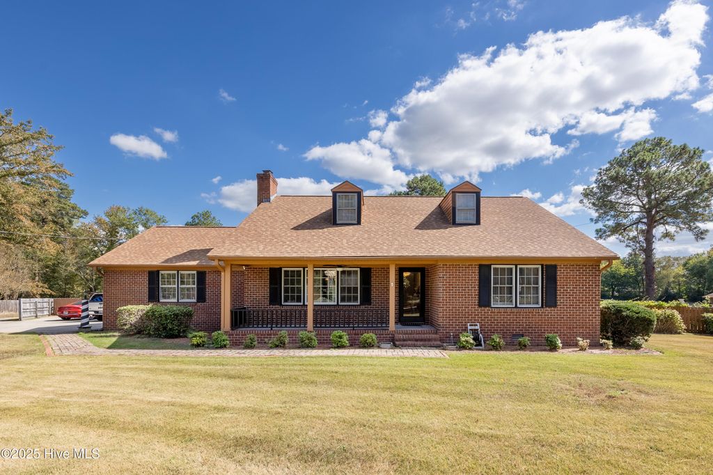 Photo of 4853 Lakeview Road, Elm City, NC 27822 (MLS # 100535908)