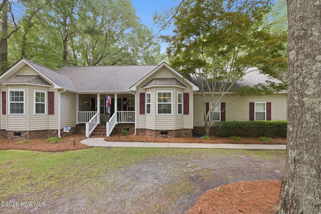 Photo of 584 Deer Run Road, New Bern, NC 28562 (MLS # 100577567)