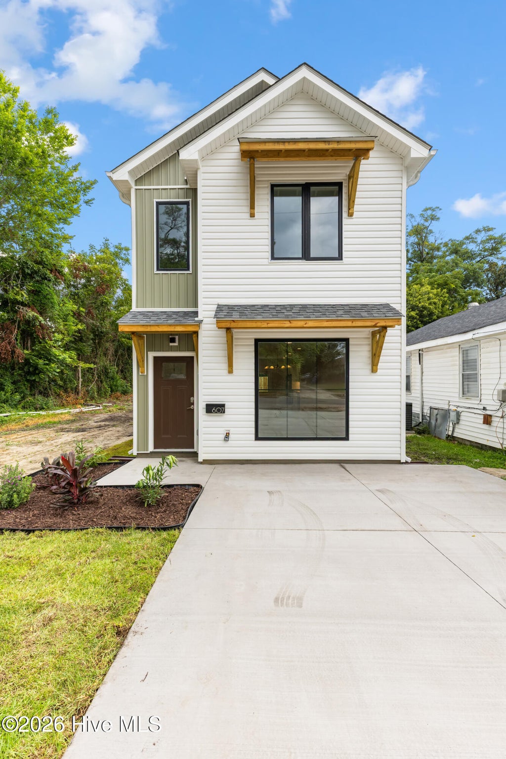 Photo of 607 Marstellar Street, Wilmington, NC 28401 (MLS # 100591908)