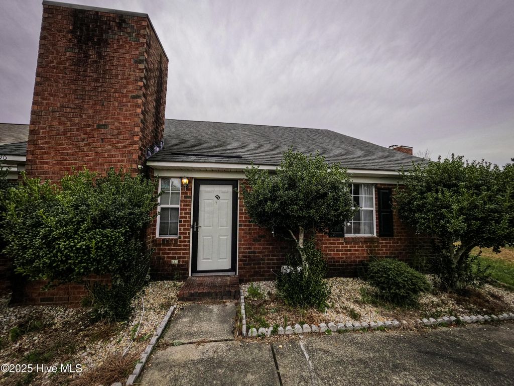 Photo of 1206 Peyton Circle #B, Greenville, NC 27834 (MLS # 100544526)