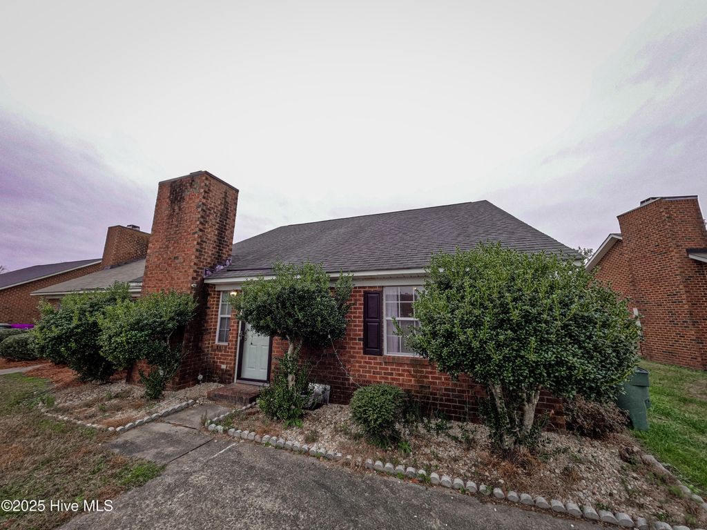 Photo of 1206 Peyton Circle #B, Greenville, NC 27834 (MLS # 100544526)