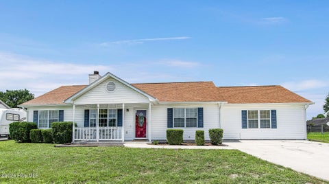 Homes For Sale - 133 Parnell Road<br/> Hubert, NC 28539