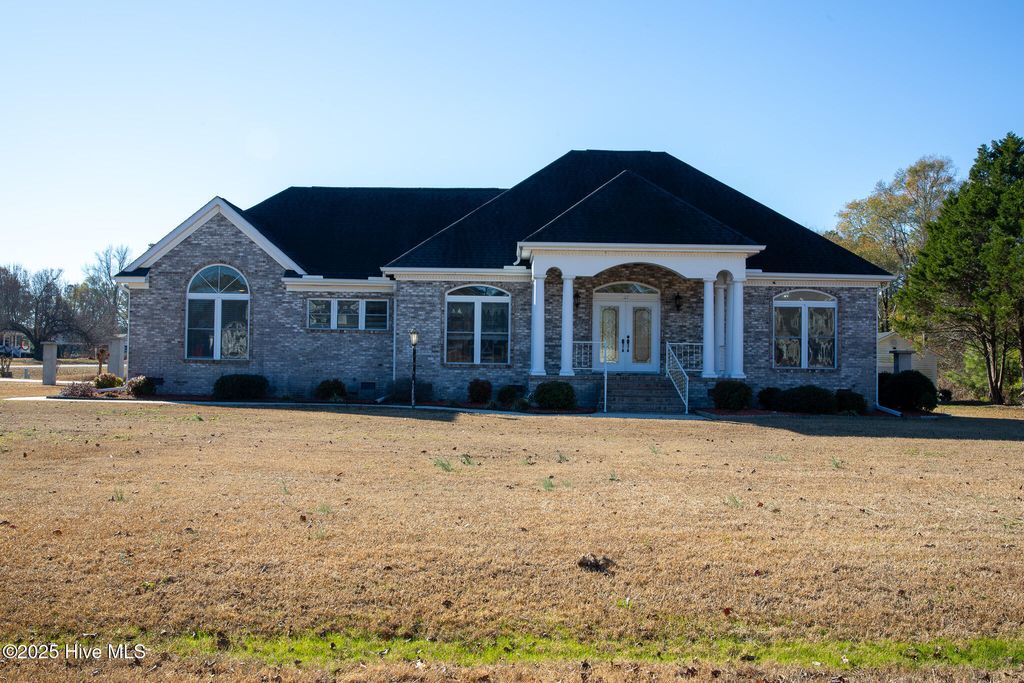 Photo of 27 Stewart Circle, Whiteville, NC 28472 (MLS # 100546342)