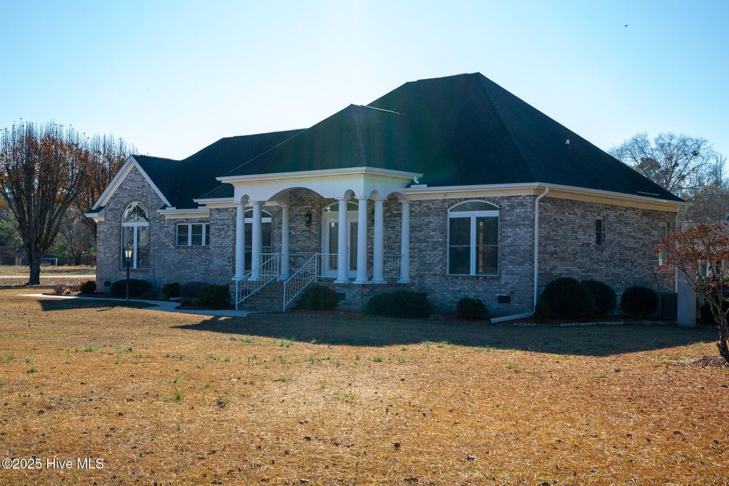 Photo of 27 Stewart Circle, Whiteville, NC 28472 (MLS # 100546342)