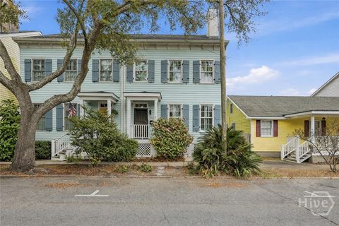 Townhouse For Sale - 536 E Harris Street<br/> Chatham County, Savannah, GA 31401
