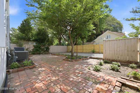 Tiny photo for 401 N Market Street, Washington, NC 27889 (MLS # 100587357)