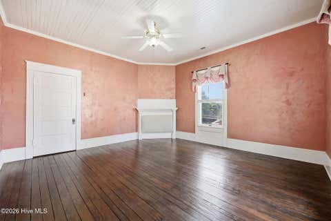 Tiny photo for 401 N Market Street, Washington, NC 27889 (MLS # 100587357)