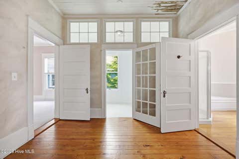 Tiny photo for 401 N Market Street, Washington, NC 27889 (MLS # 100587357)