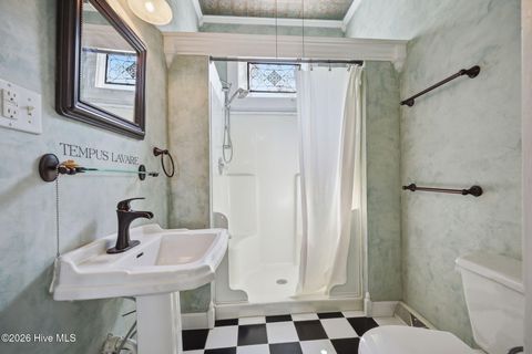 Tiny photo for 401 N Market Street, Washington, NC 27889 (MLS # 100587357)