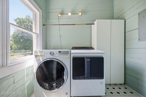 Tiny photo for 401 N Market Street, Washington, NC 27889 (MLS # 100587357)