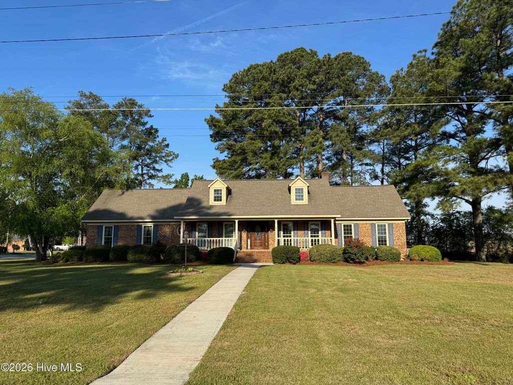 Photo of 4104 Oakdale Drive, Ayden, NC 28513 (MLS # 100567124)