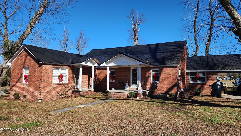 Photo of 48 Kinlaw Drive, Tabor City, NC 28463 (MLS # 100550338)