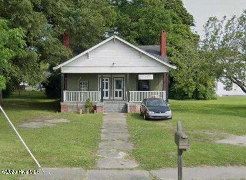 Photo of 1102 Dickinson Avenue, Greenville, NC 27834 (MLS # 100545520)