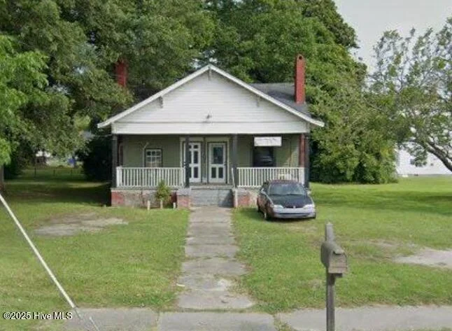1102 Dickinson Avenue